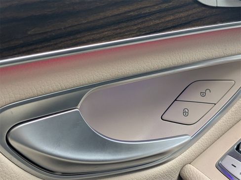 Used 2022 Mercedes-Benz GLC 300 image 33