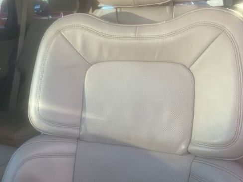 Certified 2023 Lincoln Aviator Reserve w/ Equipment Group 201A image 3