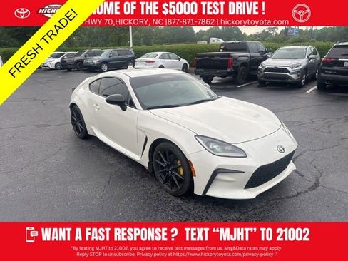 Used 2022 Toyota GR86 Premium RWD image 1