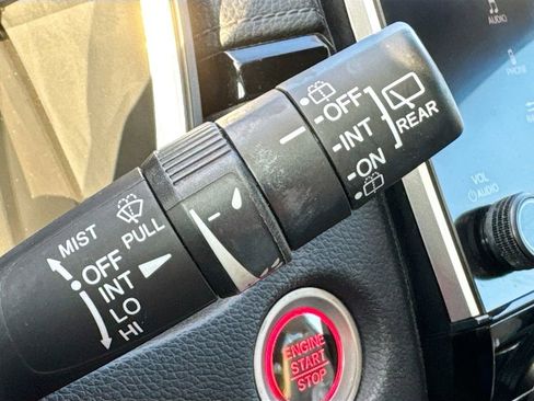 Used 2018 Honda CR-V EX image 14