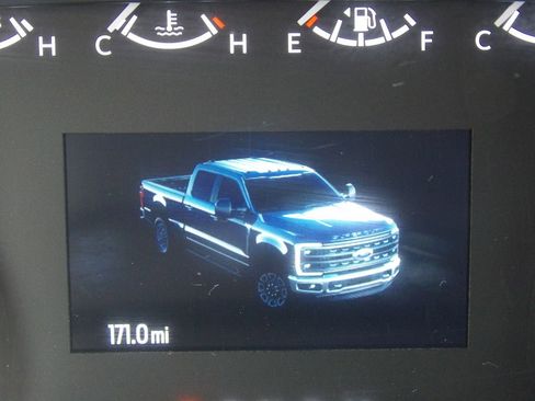 Used 2024 Ford F550 image 33