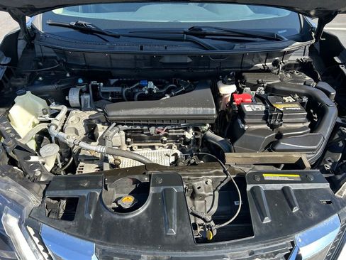 Used 2019 Nissan Rogue SV image 28