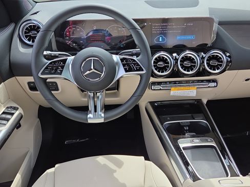 New 2026 Mercedes-Benz GLA 250 image 12
