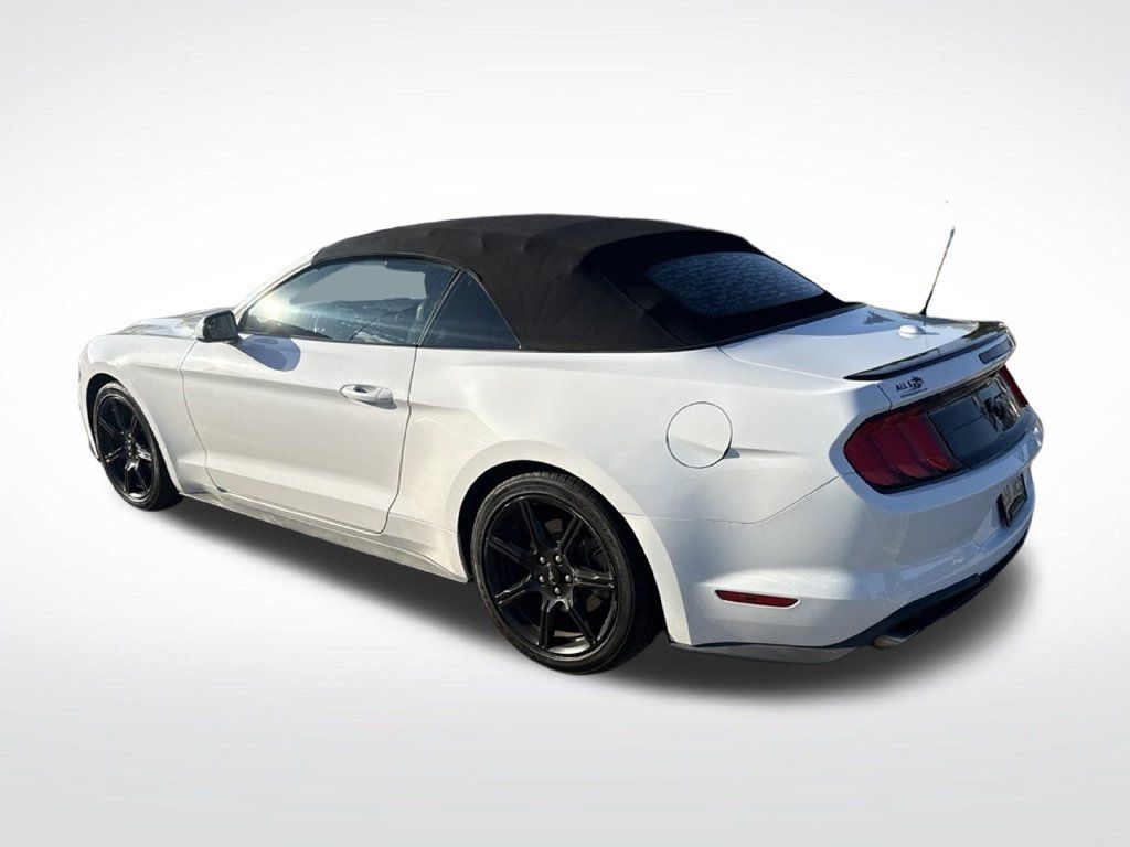 Used 2019 Ford Mustang Convertible w/ Black Accent Package RWD image 5