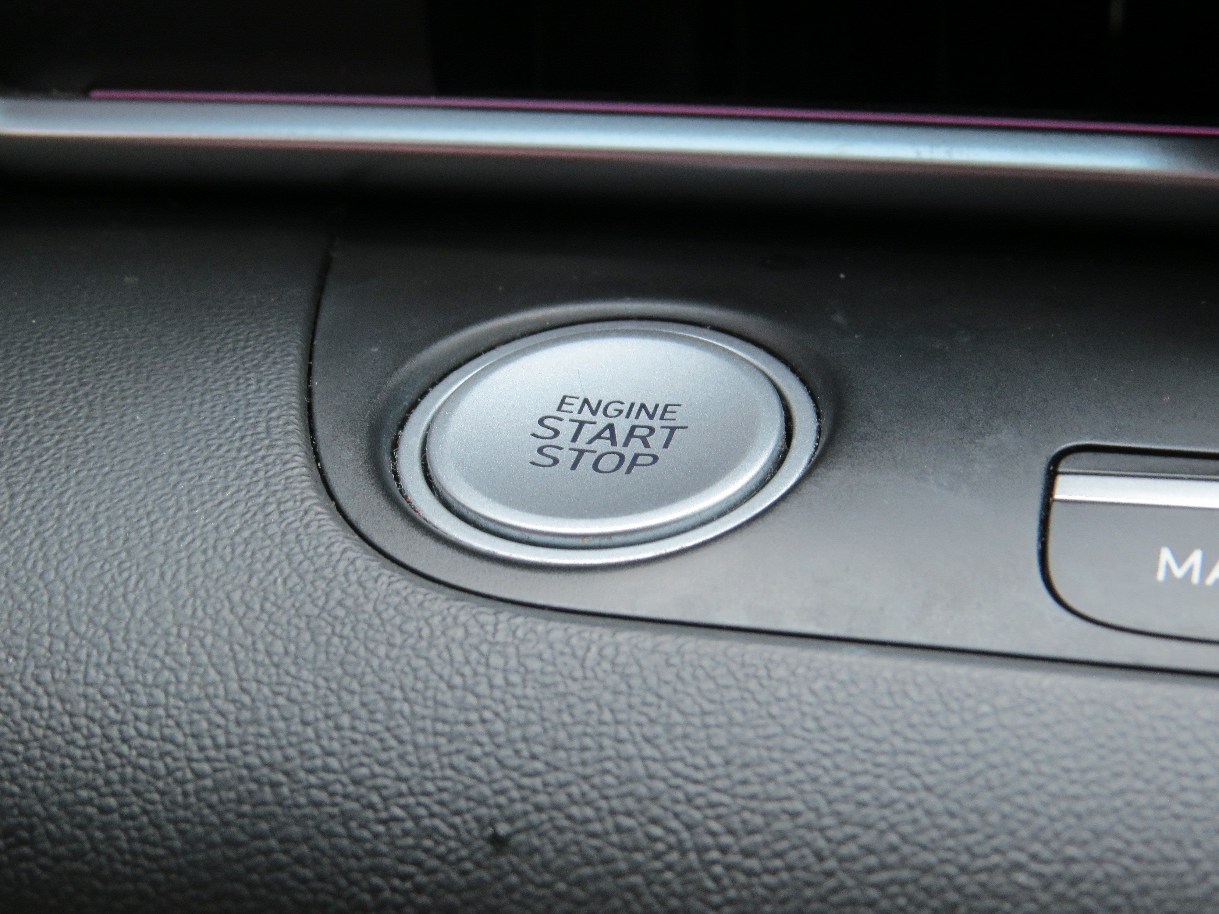 Used 2023 Hyundai Elantra Limited FWD image 21