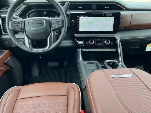 New 2026 GMC Sierra 3500 Denali Ultimate AWD/4WD image 3