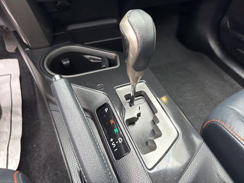 Used 2017 Toyota RAV4 SE image 38