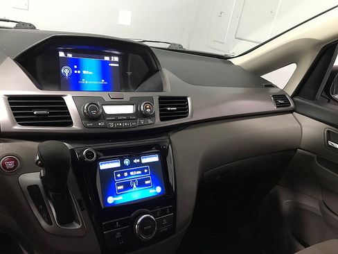 Used 2016 Honda Odyssey EX image 26