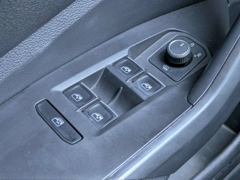 Certified 2023 Volkswagen Jetta S FWD image 29