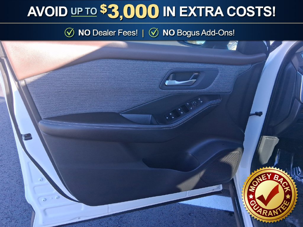 Used 2023 Nissan Rogue SV FWD image 16