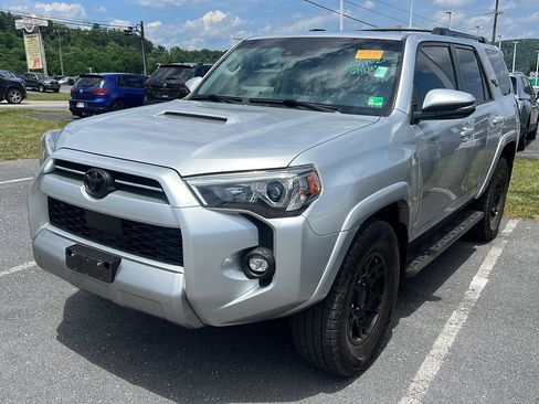 Used 2021 Toyota 4Runner TRD Off-Road Premium w/ Moonroof Package AWD/4WD image 1