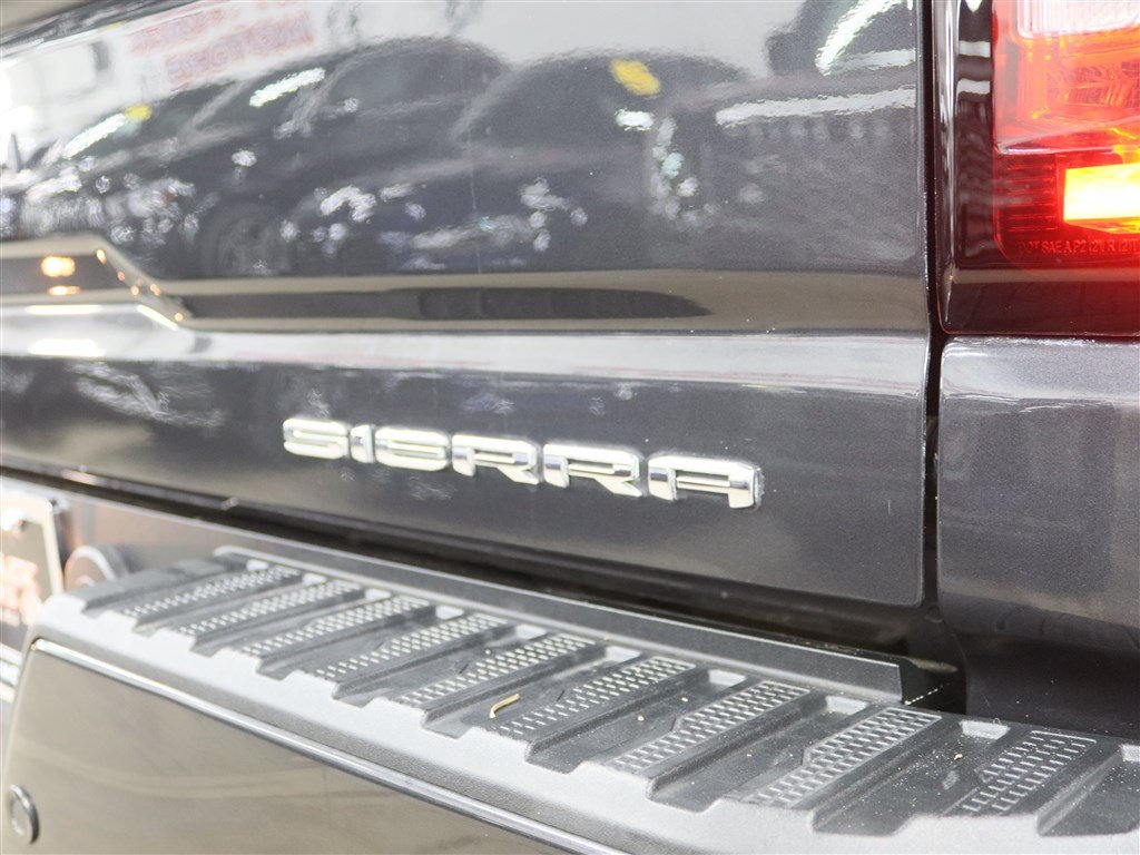 Used 2020 GMC Sierra 2500 Denali w/ Denali Ultimate Package AWD/4WD image 31