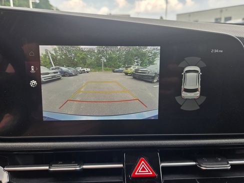 Used 2023 Kia Niro SX Touring FWD image 20