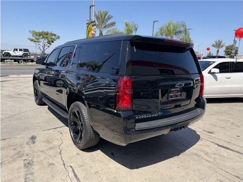 Used 2020 Chevrolet Suburban LT w/ Max Trailering Package RWD image 4
