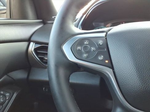 Used 2023 Chevrolet Traverse LT image 22