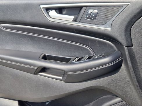 Used 2018 Ford Edge Titanium w/ Equipment Group 301A image 23