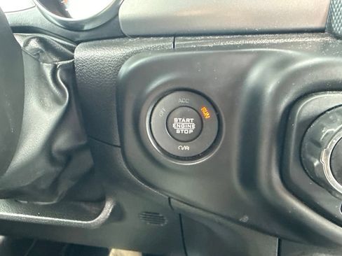 Used 2022 Jeep Wrangler Sport AWD/4WD image 27