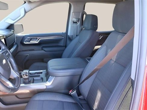 Used 2024 Chevrolet Silverado 1500 LT image 12