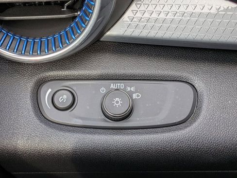 Used 2026 Chevrolet Trax LT image 15