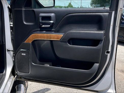 Used 2018 Chevrolet Silverado 1500 LTZ w/ Texas Edition AWD/4WD image 29