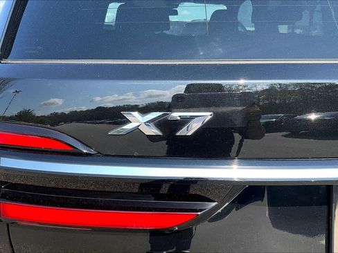 Certified 2023 BMW X7 xDrive40i w/ M Sport Package image 33