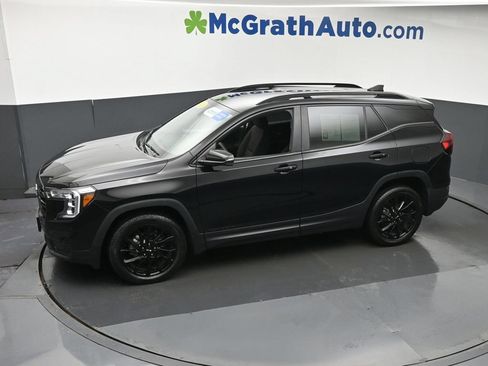 Used 2024 GMC Terrain SLE w/ Driver Convenience Package FWD image 22