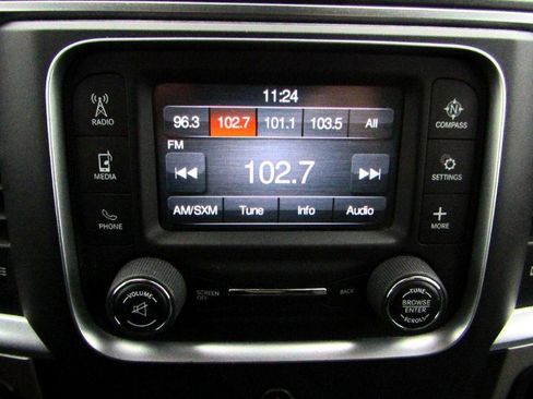 Used 2018 RAM 1500 Classic SLT RWD image 19