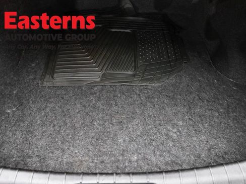 Used 2022 Nissan Maxima SV image 9