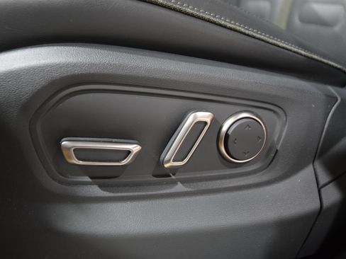 Used 2022 Rivian R1T Adventure image 18