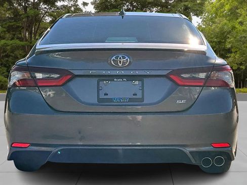 Used 2023 Toyota Camry SE image 4
