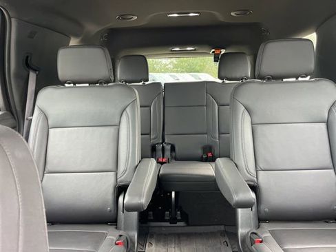 Used 2022 Chevrolet Tahoe Z71 w/ Luxury Package image 37