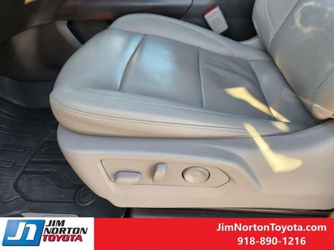 Used 2023 GMC Sierra 1500 SLT w/ SLT Premium Package image 26