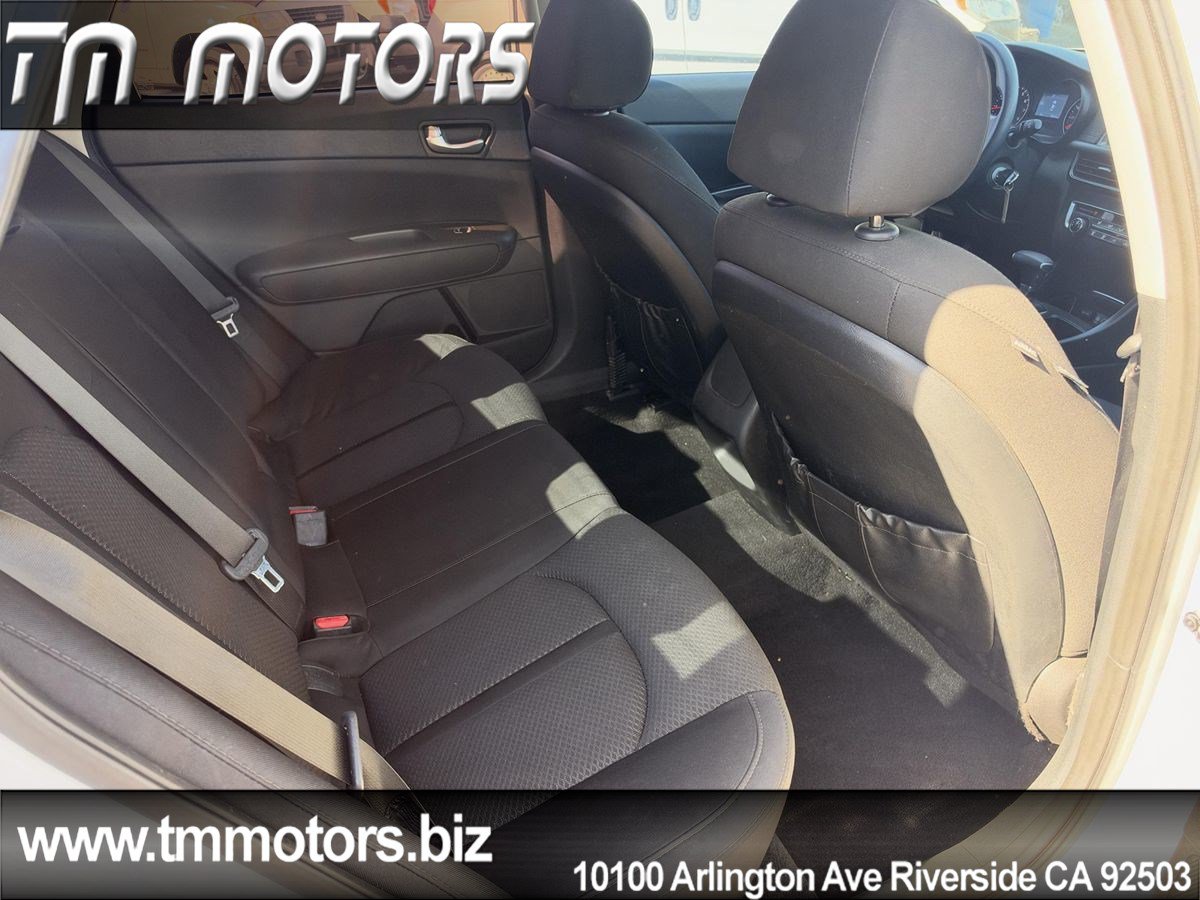 Used 2016 Kia Optima LX FWD image 9