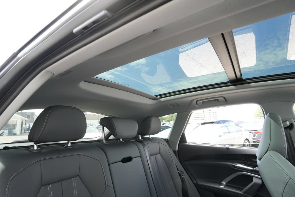 Used 2025 Audi Q5 Premium Plus w/ Premium Plus AWD/4WD image 32