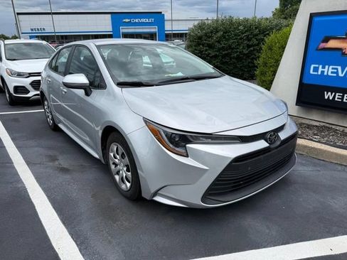Used 2024 Toyota Corolla LE FWD image 2