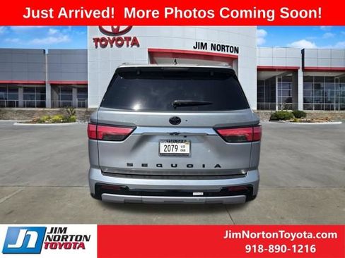 Used 2024 Toyota Sequoia Limited w/ Tow Technology Package AWD/4WD image 5