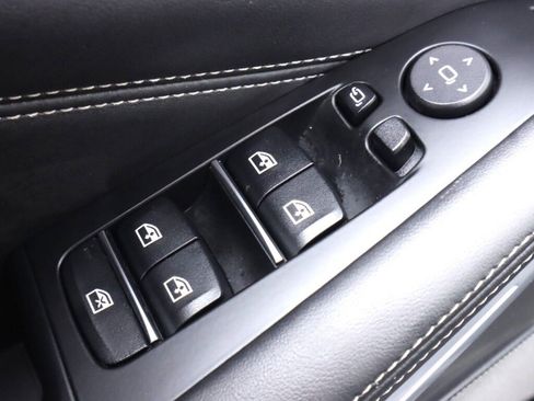 Used 2020 BMW X5 M50i image 29