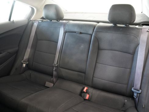 Used 2017 Chevrolet Cruze LT image 35