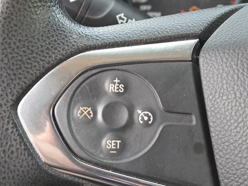 Used 2018 Chevrolet Traverse LS FWD image 4