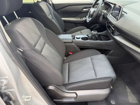 Used 2025 Nissan Rogue SV AWD/4WD image 15