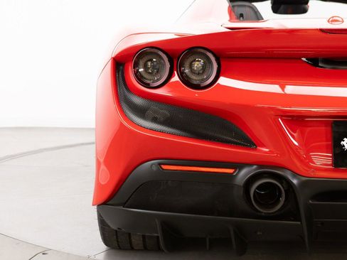 Certified 2022 Ferrari F8 Tributo image 38