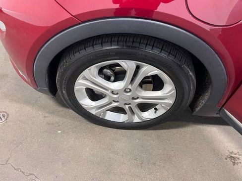 Used 2021 Chevrolet Bolt LT image 29