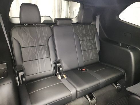 New 2026 Buick Enclave Avenir w/ Super Cruise Package FWD image 13