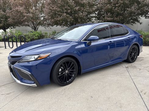 Used 2024 Toyota Camry XSE w/ Cold Weather Package FWD image 3