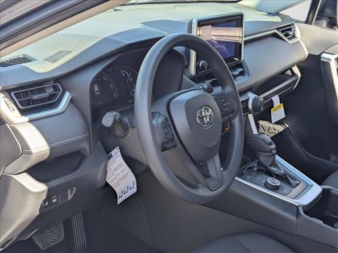 Used 2025 Toyota RAV4 LE AWD/4WD image 3
