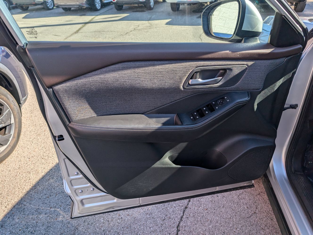 Used 2021 Nissan Rogue SV FWD image 11
