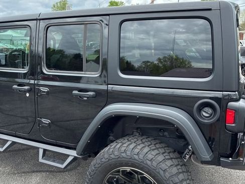 Used 2024 Jeep Wrangler Unlimited Sport AWD/4WD image 9