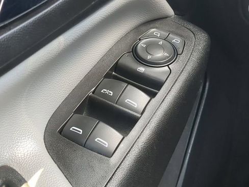 Used 2022 Chevrolet Equinox LS FWD image 27