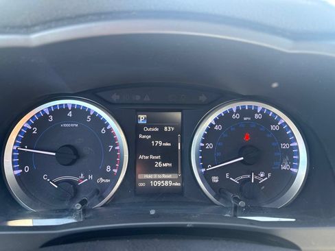 Used 2018 Toyota Highlander LE FWD image 14