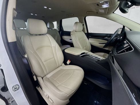 Used 2024 Buick Enclave Essence FWD image 29